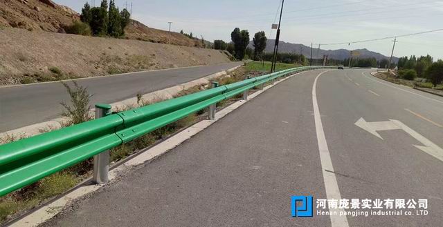 波形護(hù)欄 (3).jpg