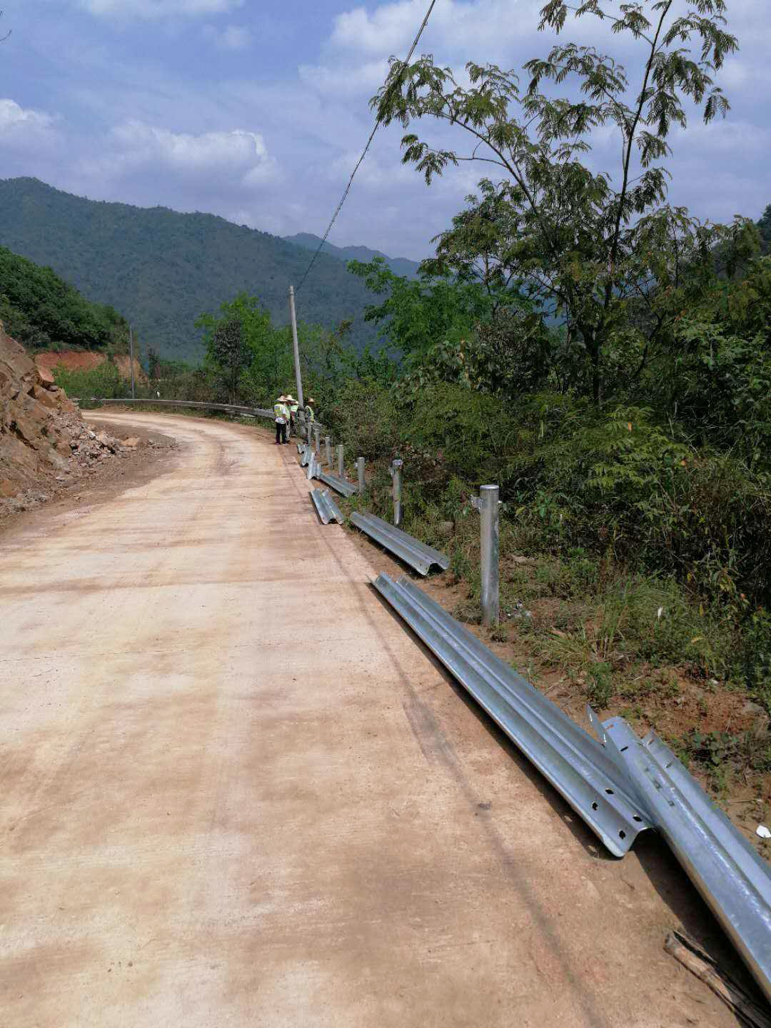 波形護欄1.jpg