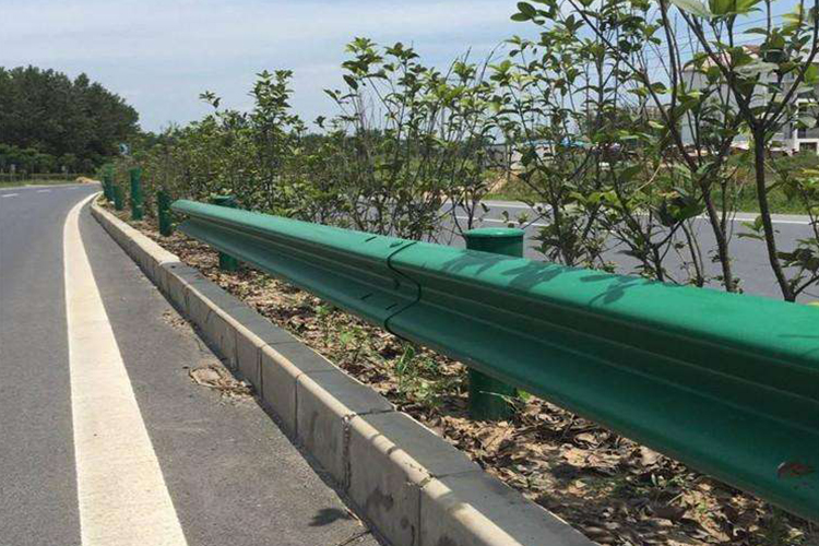 云南波形梁鋼護欄