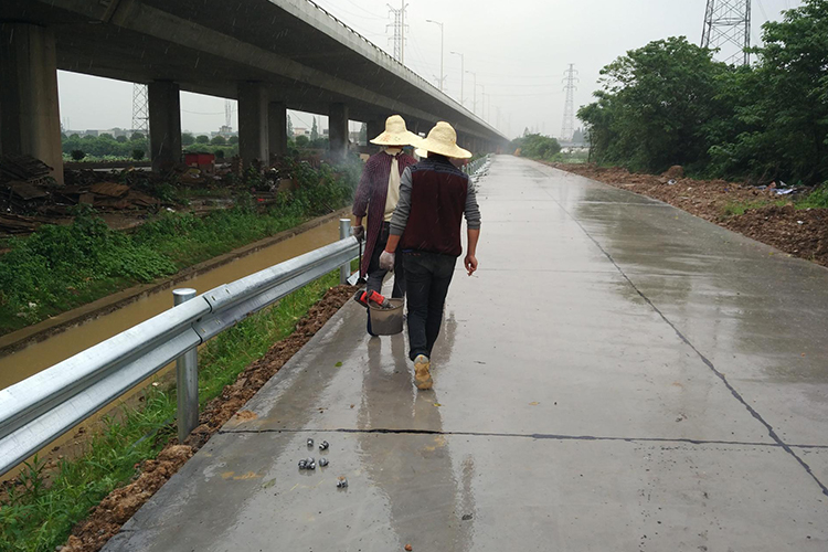 寶雞波形護欄