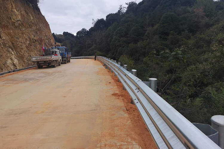 福建公路波形護(hù)欄