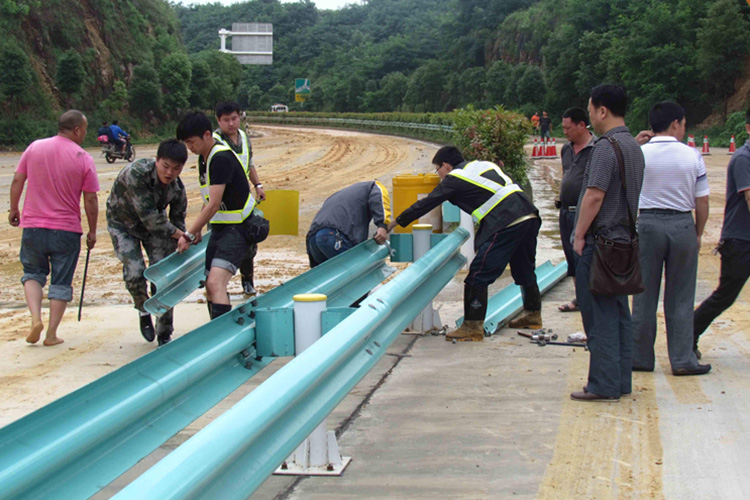 貴州公路波形護欄