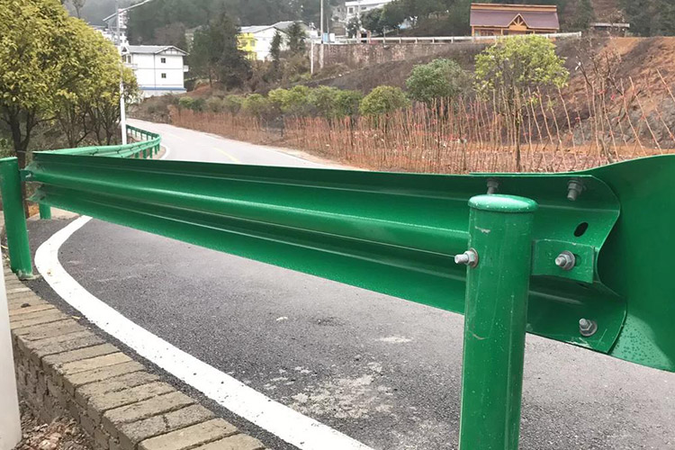 冠縣波形護(hù)欄板